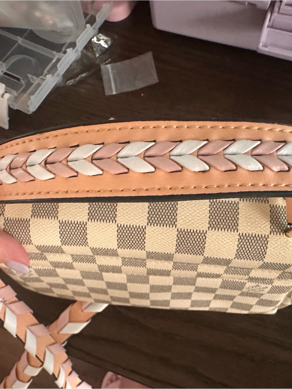Source Unknown Cream and Tan Checked Satchel with Gold Hardware - Picture 7 of 13